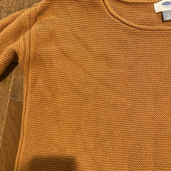 Old Navy Caramel/Camel color sweater size medium - Picture 3 of 3